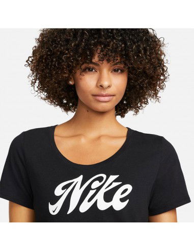 Nike Κοντομάνικη Γυναικεία Μπλούζα Καλοκαιρινή Μαύρη FD2986 010 Nike Κοντομάνικη Γυναικεία Μπλούζα Καλοκαιρινή Μαύρη FD2986 010