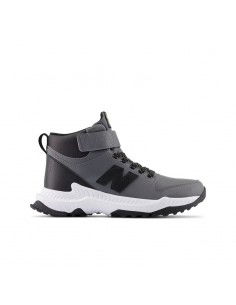 New Balance Jr GT800TG3 shoes