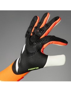 Adidas Predator Pro M IQ4034 goalkeeper gloves