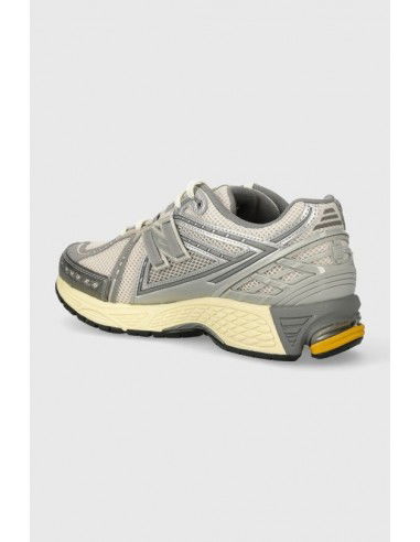 New Balance 1906R 'Moonbeam... New Balance 1906R 'Moonbeam...