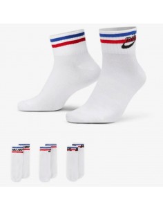 Nike Everyday Essential...