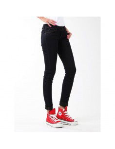 Wrangler Courtney Skinny... 2