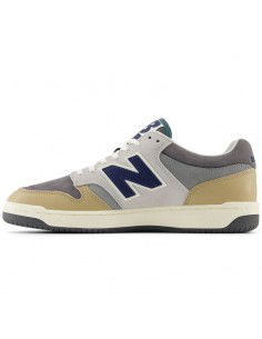 New Balance sports shoes M... 2