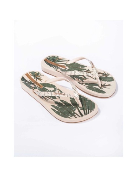 Ipanema Anat women's flipflops fashionable and comfortable for the beach
