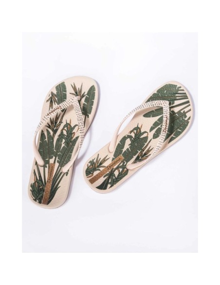 Ipanema Anat women's flipflops fashionable and comfortable for the beach