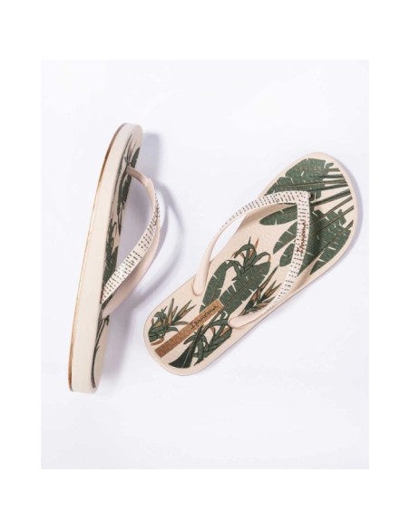 Ipanema Anat women's flipflops fashionable and comfortable for the beach