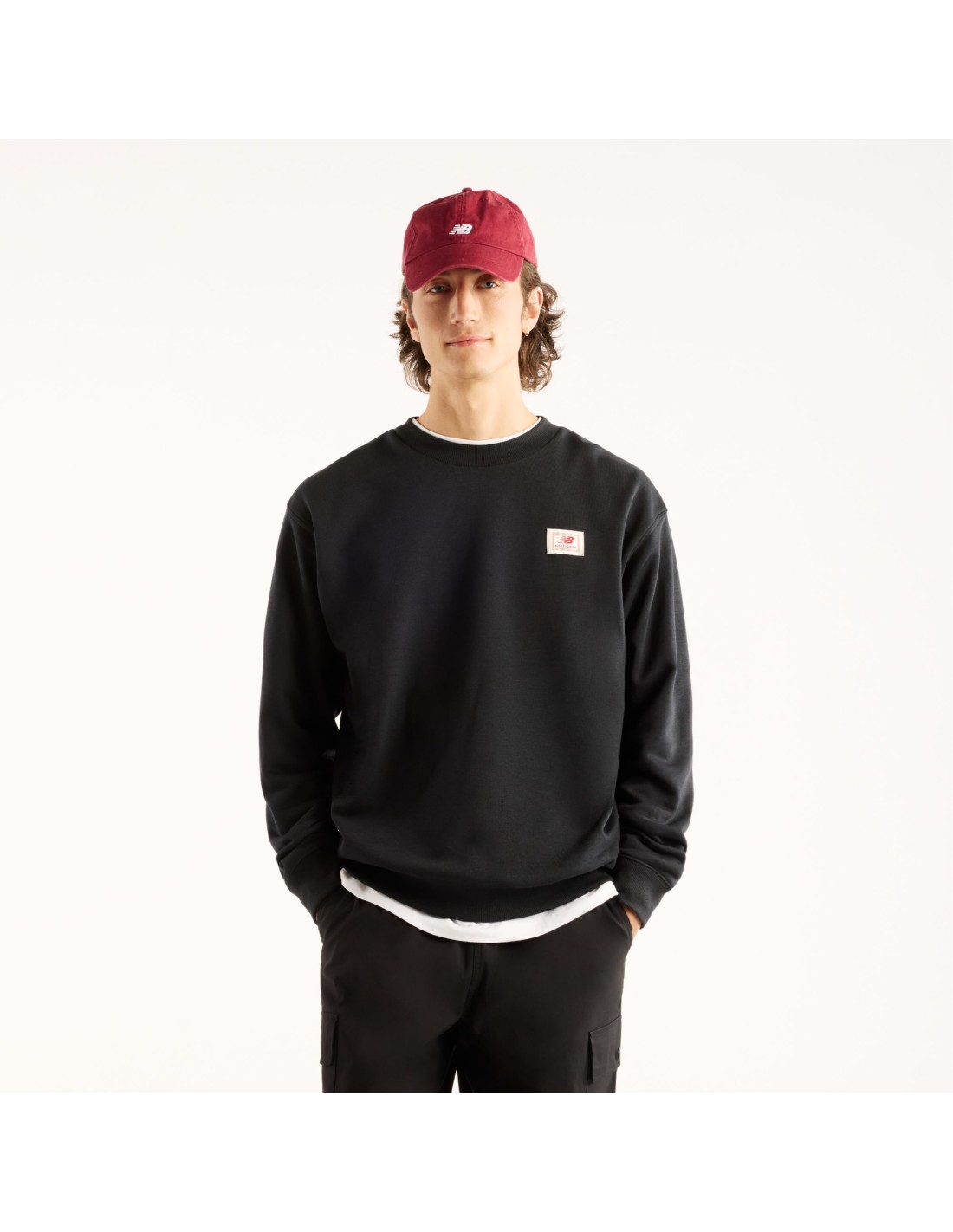 New balance - ΣΗΜΑΝΤΙΚΟ: Σε περίπτωση διαφοράς τιμής από το κατάστημα ισχύει παντα και μόνο η τιμή του καταστήματος New Balance Woven Label Crew MT6175T5BK
