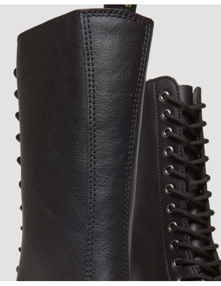 Dr Martens 1B99 Quad 14 Eye Boot DM31426001