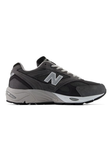 New Balance U880R3TR
