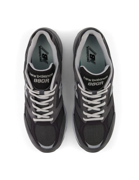 New Balance U880R3TR