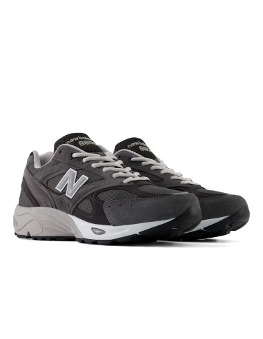 New Balance U880R3TR