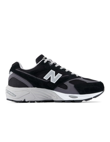 New Balance U880R8EU