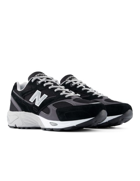 New Balance U880R8EU