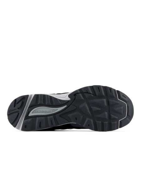 New Balance U880R8EU