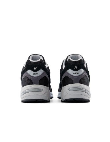 New Balance U880R8EU