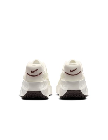 Nike Aura Edge HQ7025105 shoes