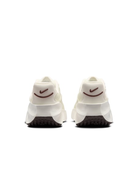 Nike Aura Edge HQ7025105 shoes