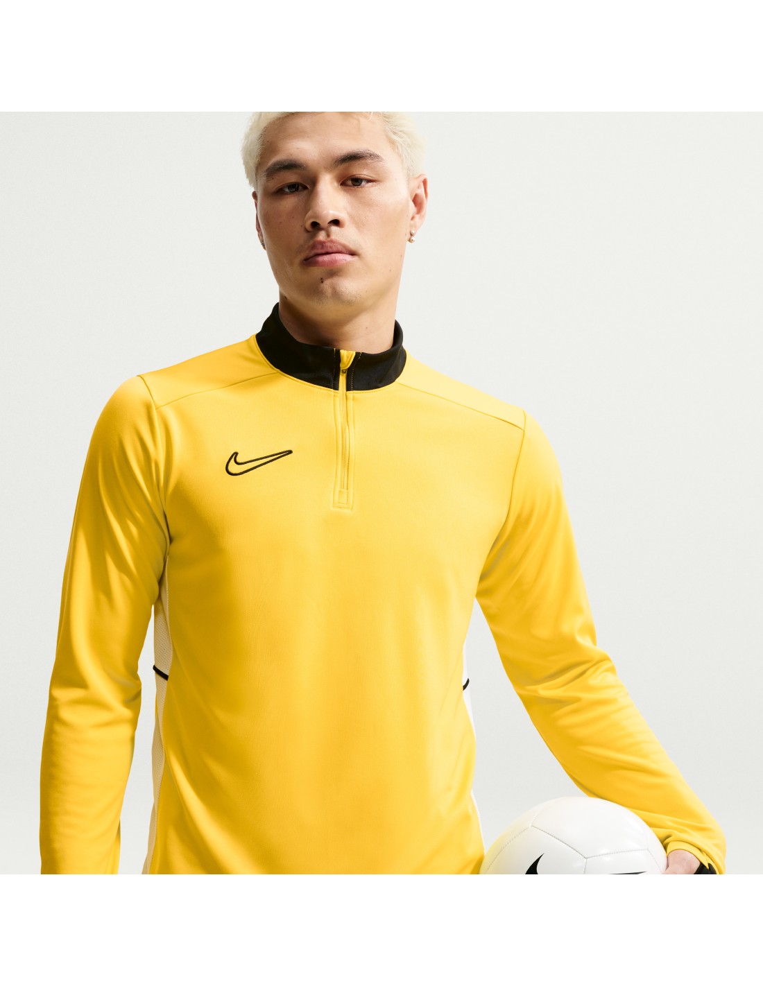 Nike - ΣΗΜΑΝΤΙΚΟ: Σε περίπτωση διαφοράς τιμής από το κατάστημα ισχύει παντα και μόνο η τιμή του καταστήματος Nike DriFit Academy 25 Drill Top FZ9767719