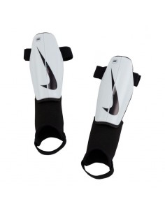 Nike Charge DX4610100 shin guards