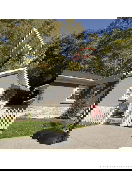 LIFETIME BOSTON 90001 basketball stand