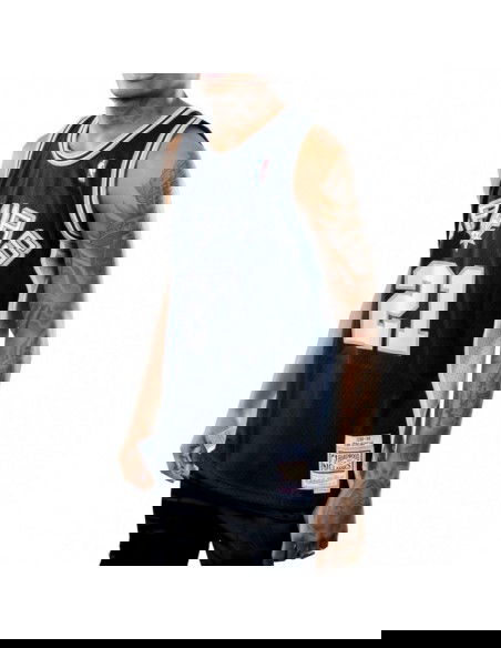 Mitchell & Ness Swingman SMJYGS18208-SASBLCK98TDU Ανδρική Φανέλα Εμφάνισης Μπάσκετ