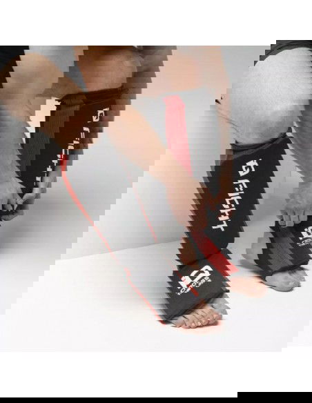 Iq Amparo M shin guards 92800350292