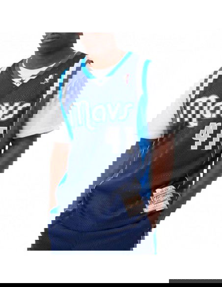 Mitchell Ness NBA Swingman Dallas Mavericks Dirk Nowitzki M Tshirt SMJY1148DMA11DNOASBL