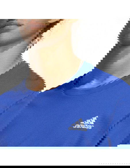 adidas Essentials Single Jersey Embroidered Small Logo Tee M IC9284