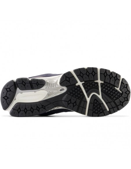 New Balance M M2002RSF sports shoes