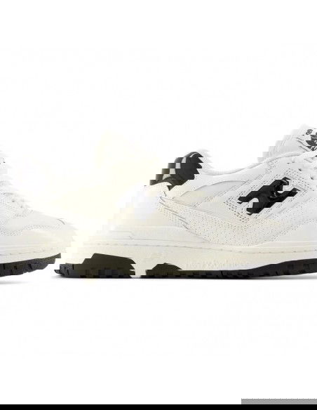 New Balance BB550YKF sports shoes