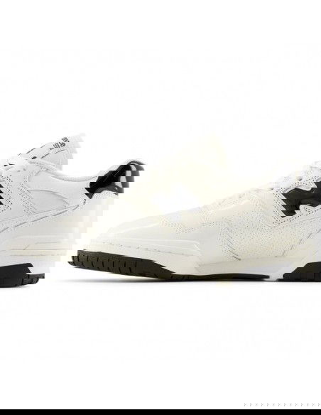 New Balance BB550YKF sports shoes