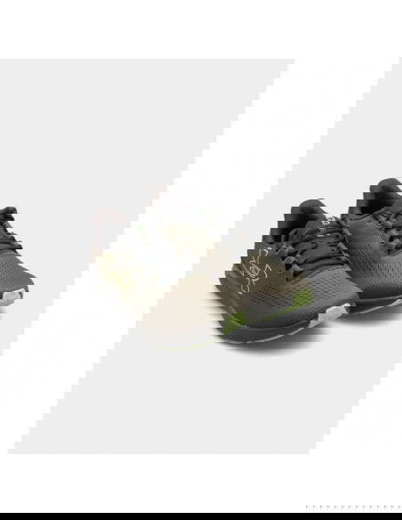 Under Armour M 3026518301 shoes