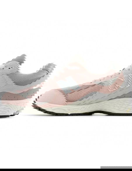 New Balance M2002RFC sports shoes