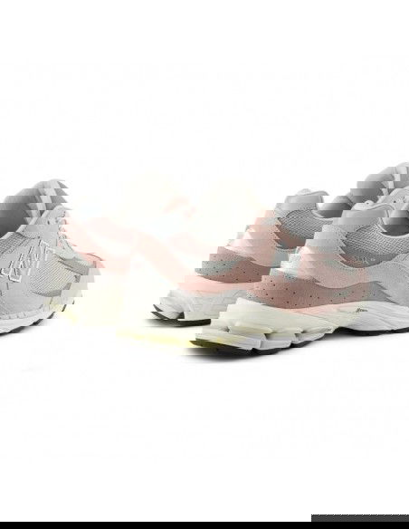 New Balance M2002RFC sports shoes