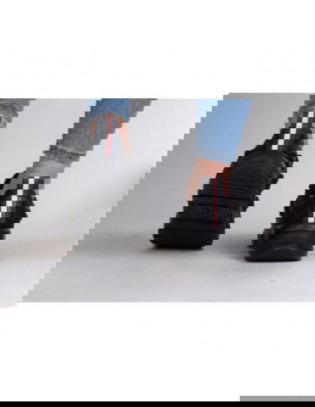 Tommy Hilfiger Fur Fashion Runner W shoes FW0FW07307BDS