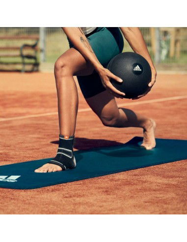 Adidas L ADSU12513BK ankle stabilizing band