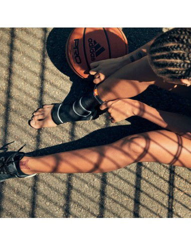 Adidas L ADSU12513BK ankle stabilizing band