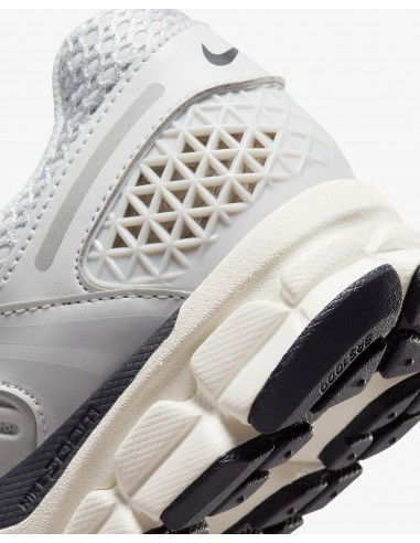 Nike Zoom Vomero 5 Photon Dust...