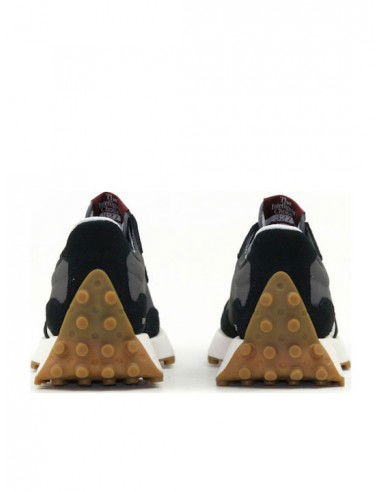 New Balance 327 Black Moonbeam...