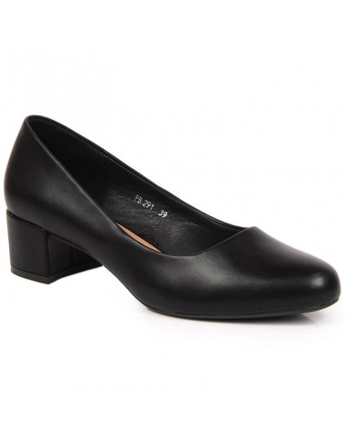 Black Pumps on a block from W Sergio Leone