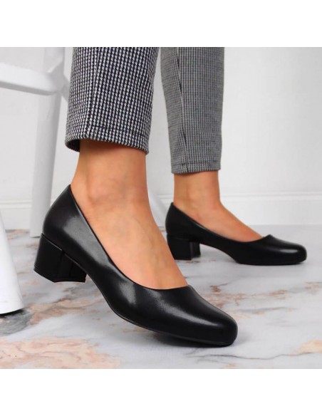Black Pumps on a block from W Sergio Leone