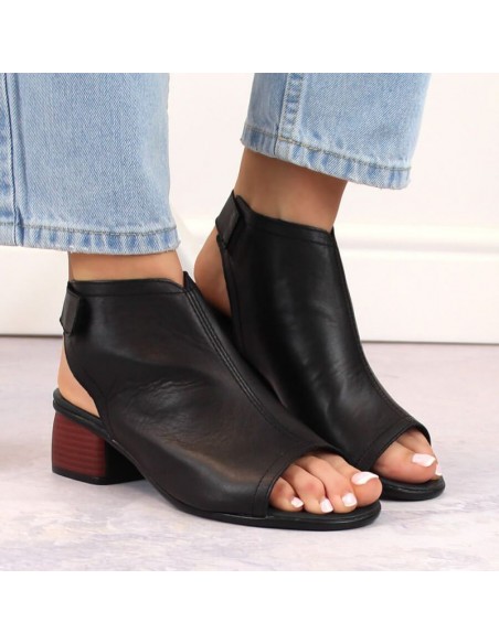 Leather comfortable sandals Remonte W RKR654