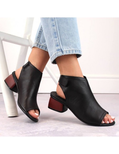 Leather comfortable sandals Remonte W RKR654