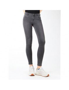 Wrangler Skinny Ash Jeans... 2