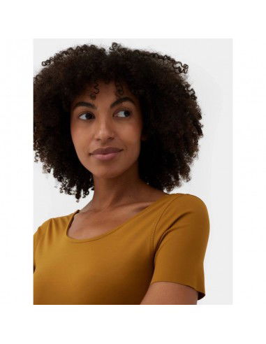 Women's quickdrying yoga crop top...