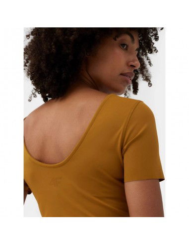 Women's quickdrying yoga crop top...