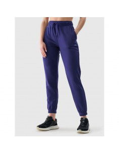 Women's jogger sweatpants...