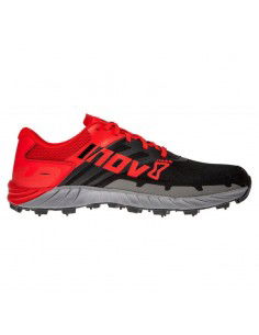 Shoes with spikes Inov8...