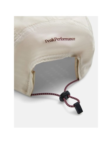 Peak Performance Lightweight beige cap
