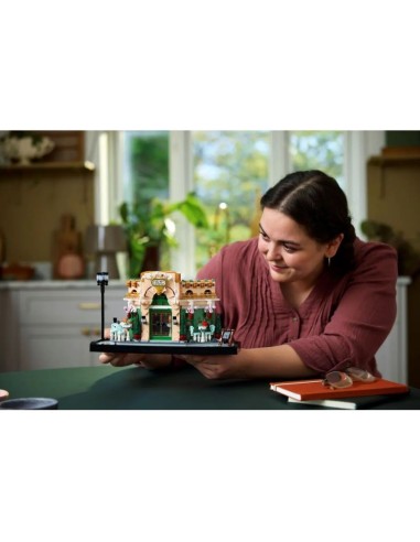 LEGO ICONS 10362 French Cafe